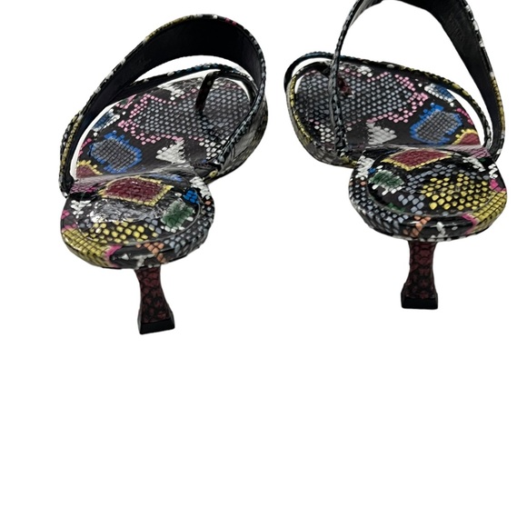 Vince Camuto Leather Sandals Low Heels Multi NWOT SB11 - Picture 2 of 7